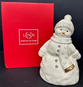 lot 72 image: Lenox Snowman Recordable Christmas Decoration