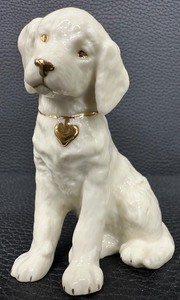 lot 131 image: Lenox Puppy with Gold Heart Collar