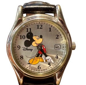 lot 33C image: Disney Mickey Mouse Wristwatch