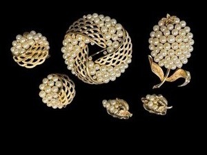 lot 65C image: Vintage Crown Trifari Brooch and Earrings Sets with Faux Pearls