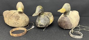 lot 101A image: Vintage Duck Decoys - Set of Three