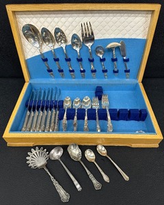 lot 132A image: 1847 Rogers Bros I.S. First Love Pattern Flatware Set