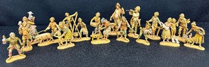 lot 83A image: Depose Fontanini Nativity Set  Figurine Collection - 1983 - 18 Collectible Pieces