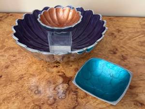 lot 24X image: Set of 3 Julia Knight Decorative Bowls in Assorted Colors