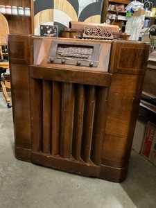 Antique Console Radio/Stereo