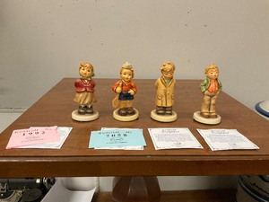lot 11 image: 4 M.J. Hummel Club figures exclusive edition