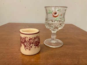 lot 43 image: Inca Ware Individual Creamer and small floral painted glass