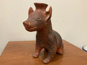 lot 48 image: Animal vase made in Mexico