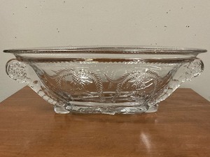 lot 52 image: Glass Dcor