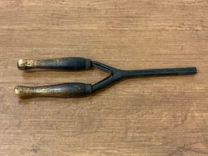 lot 56 image: Vintage Curling Iron