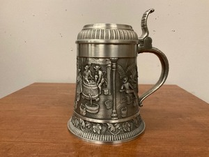 lot 77 image: Kirk Stieff Pewter Beer Stein