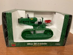 lot 95 image: Ertl Agco Oliver OC-3 Crawler 116 Scale