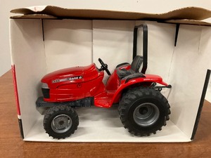 lot 119 image: Ertl Special Edition Case IH Tractor Model