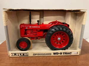 lot 130 image: Ertl McCormick WD-9 Tractor Model