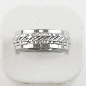 lot 45 image: Mens Wave Stainless Steel Band. Size 12 - 12.25.