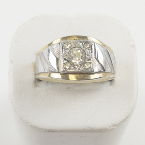 lot 50 image: Mens Two Tone Rhinestone Heavy Gold Electroplate Ring. Size 12.75 - 13.