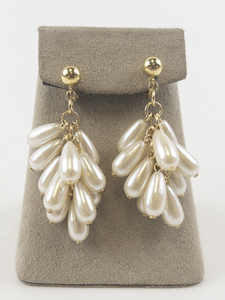 lot 76 image: Trifari  Comfort Clip Dangle Pearl Cluster Gold Plated clip-On Earrings .