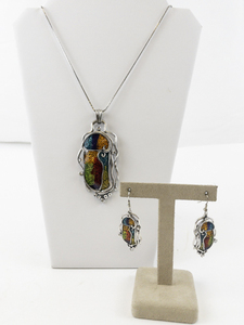 lot 120 image: Abstract Enamel & Rhinestone Accented Silver Tone Base Metal Pendant Necklace & French Wire Earrings.