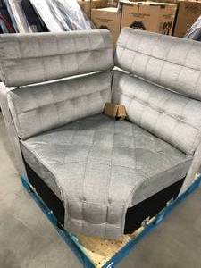 lot 122 image: CORNER SECTIONAL SOFA