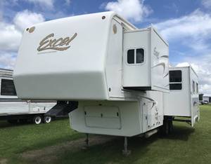 2007 Excel 5th Wheel Camper