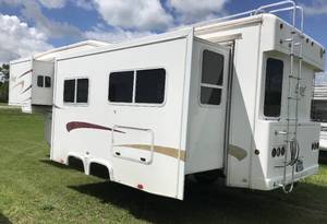 2007 Excel 5th Wheel Camper
