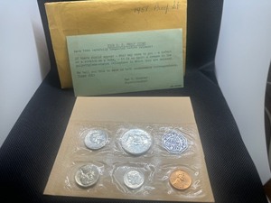 lot 10 image: 1958 Mint Proof Set in OGP