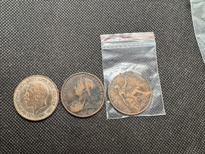 lot 110 image: (3) Circulated British Pennies. 1901, 1928 and an exceptionally beautiful 1900.