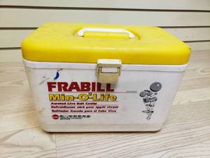 lot 52 image: Frabill Min-o-life aerated live bait cooler