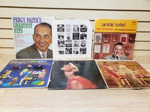 lot 56 image: 6 Vinyl Records