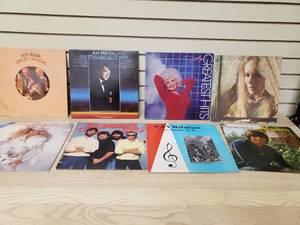 lot 67 image: 8 Vinyl Records