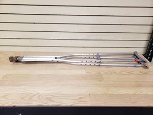 lot 74 image: Aluminum Crutches