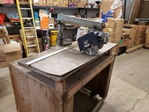 lot 80 image: Antique DeWalt Radial alarm saw with wooden cabinet