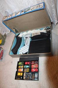 lot A-8 image: Vintage Aurora Model Motoring HO Scale Slot Car Racing Set