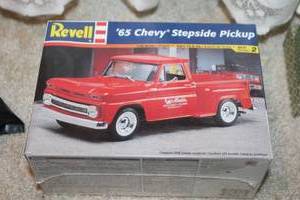lot 10 image: Revell 65 Chevy Stepside Pickup Model Kit - Unopened