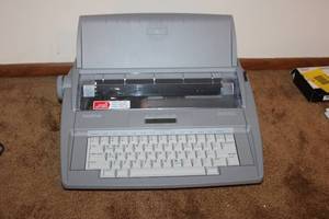 lot 21 image: Brother SX-4000 Electronic Typewriter with Self-Demo Feature
