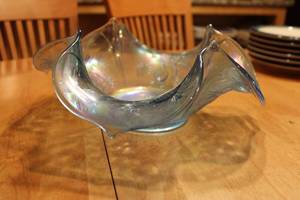lot 68 image: Vintage Iridescent Glass Bowl with Etched Pinecone Design