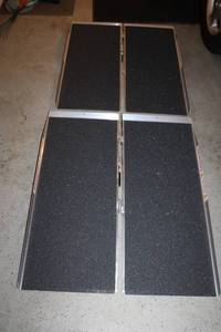 lot 71 image: Set of 2 Portable Aluminum Folding Ramps