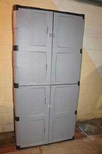 lot 85 image: Rubbermaid Large Storage Cabinet with Adjustable Shelves