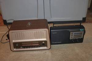 lot 112 image: Vintage Radio Lot Grundig and Sony AMFM with Weather Band
