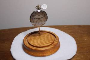 lot A-138 image: 1923 Vintage Elgin Pocket Watch on Wooden Stand