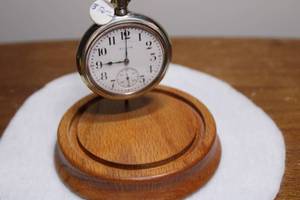 lot -A-140 image: 1881 Elgin Vintage Pocket Watch with Stand