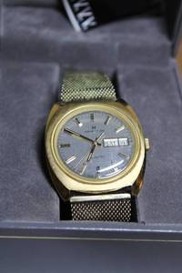 lot A-142 image: Vintage Hamilton Automatic Mens Watch with Original Box