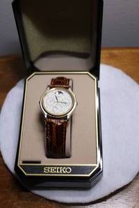 lot A-165 image: Seiko VTC Moon Phase Chronograph Watch with Leather Strap