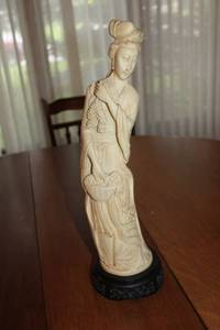 lot 175 image: Vintage Asian-Inspired Figurine with Intricate Detailing
