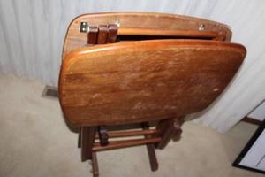 lot 182 image: Set of 4 Wooden TV Trays with Stand
