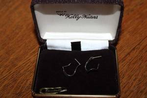 lot 184 image: Kelly Waters Earring Set in Original Box