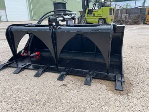 lot 47 image: SDLANCH Grab Bucket