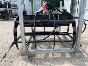 lot 30 image: SDLANCH Grab Bucket - Mini Grapple Attachment for Compact Loaders