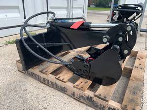 lot 33 image: SDLANCH Mini Skid Steer Digger Arm - Hydraulic Excavator Attachment with Bucket