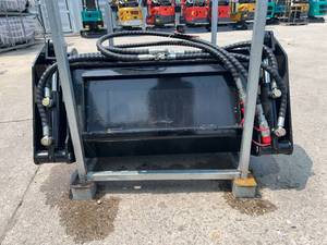 lot 45 image: SDLANCH 4-in-1 Bucket for Mini Skid Steer